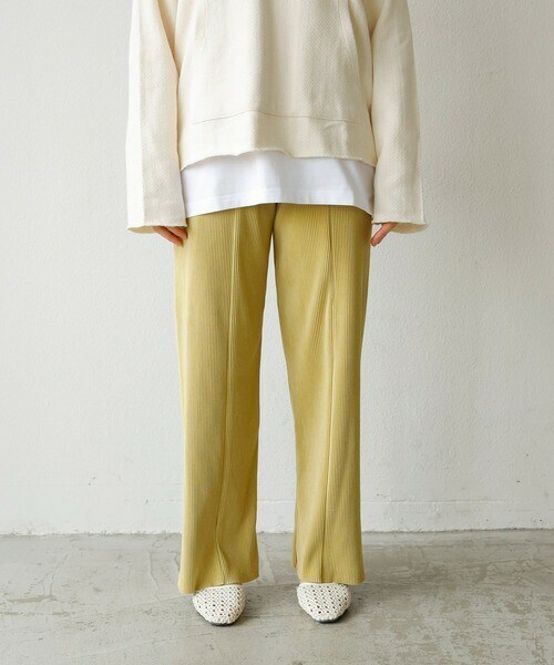 Auntie Rosa Holiday(アンティローザホリデー)の「スムースミニプリーツパンツ(その他パンツ・レディース・ブラック/ブラウン/ホワイト/イエロー/ブルー・SMALL/MEDIUM)」の5枚目の写真