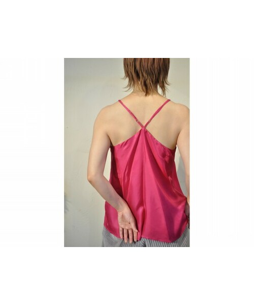 hippiness（ヒッピネス）の「キュプラVネックキャミソール（キャミソール・レディース・イエロー/ブルー/ピンク/グリーン・one）」の4枚目の写真