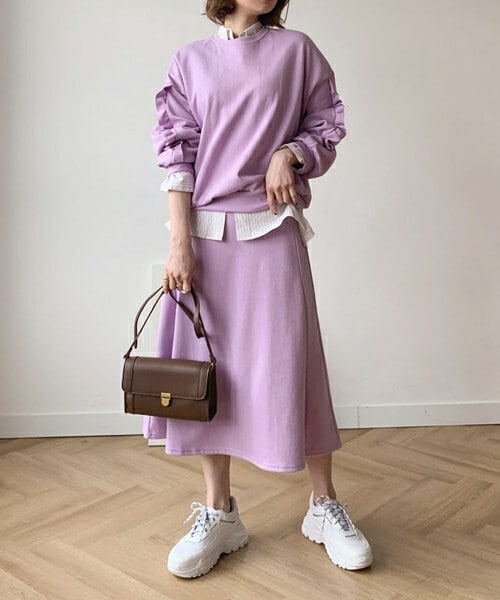 DHOLIC（ディーホリック）の「フリルスウェット&スカートSET（スウェット・レディース・ホワイト/パープル・ONESIZE）」の2枚目の写真