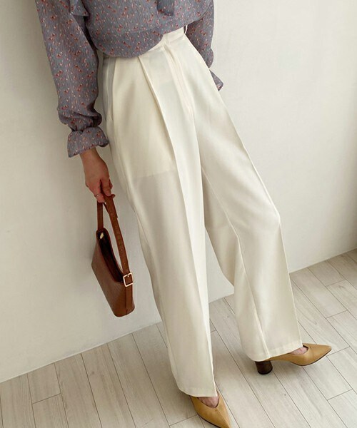 DHOLIC（ディーホリック）の「タックワイドスラックス（スラックス・レディース・ピンク/イエロー/グリーン/ホワイト/グレー・ONESIZE）」の2枚目の写真