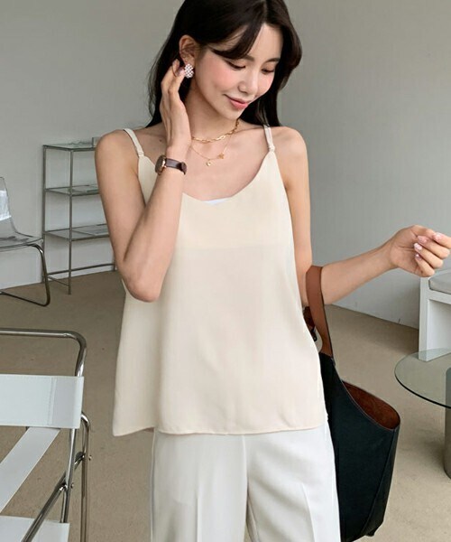 DHOLIC（ディーホリック）の「Vネックキャミソール（キャミソール・レディース・グリーン/パープル/ベージュ/ホワイト/ブラック・ONESIZE）」の4枚目の写真