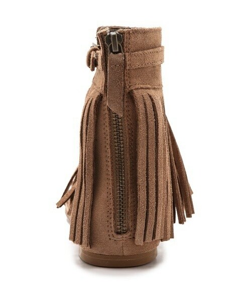 Koolaburra（クーラブラ）の「Koolaburra Venus Fringe Sandals（サンダル・Chestnut・9）」の4枚目の写真