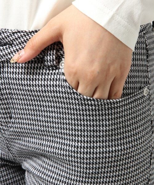 LOWRYS FARM（ローリーズファーム）の「ストレッチチェックスキニースキニーパンツ（パンツ・レディース・千鳥柄/グレンチェック/ブラックウォッチ・Ｓ/Ｍ/Ｌ）」の7枚目の写真