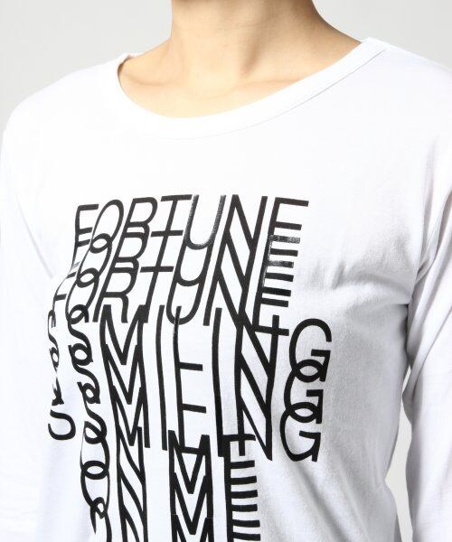 JEANASIS(ジーナシス)の「レイヤードロゴプリントTEE(トップス・レディース・オフホワイト/ブラック/グレー・FREE)」の7枚目の写真