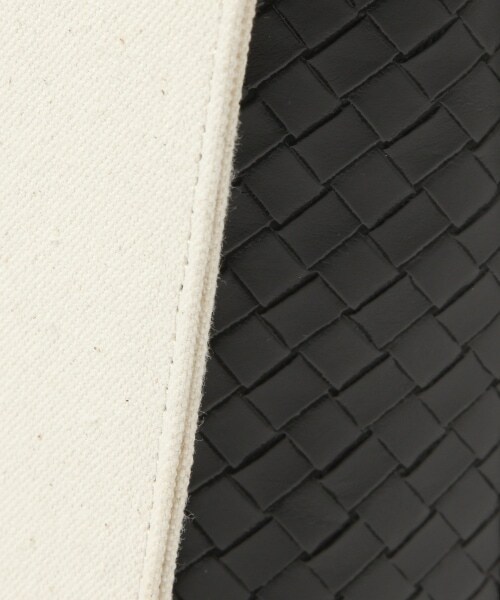 Andemiu(アンデミュウ)の「タテガタ3パーテーショントート(バッグ・ブラック(WEB限定)/キャメル/ライトグリーン)」の22枚目の写真