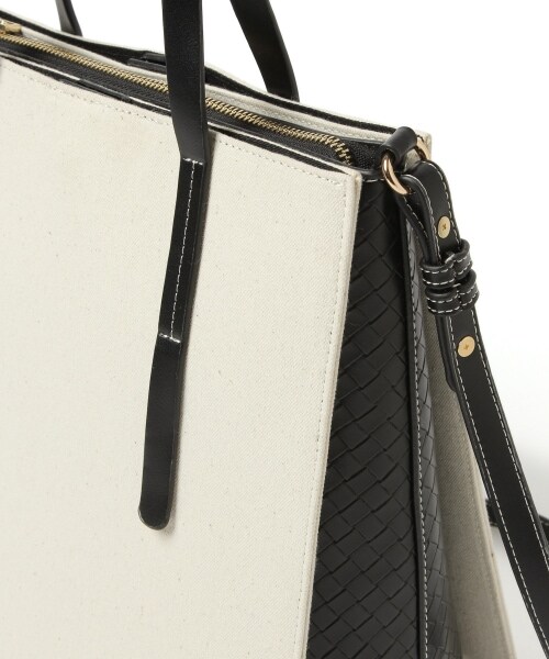 Andemiu(アンデミュウ)の「タテガタ3パーテーショントート(バッグ・ブラック(WEB限定)/キャメル/ライトグリーン)」の8枚目の写真