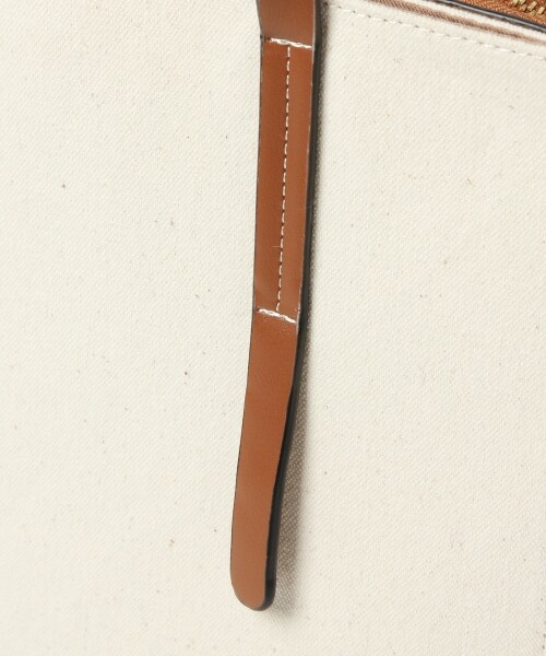 Andemiu(アンデミュウ)の「タテガタ3パーテーショントート(バッグ・ブラック(WEB限定)/キャメル/ライトグリーン)」の13枚目の写真