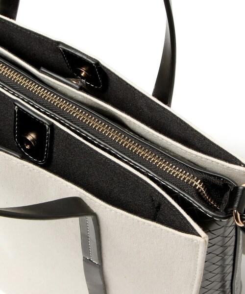 Andemiu(アンデミュウ)の「タテガタ3パーテーショントート(バッグ・ブラック(WEB限定)/キャメル/ライトグリーン)」の20枚目の写真