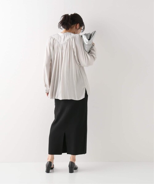 B.C STOCK(ベーセーストック)の「前開きサテンブラウス◆(トップス・グレー/フリー/在庫あり)」の21枚目の写真