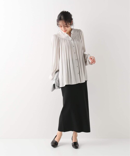 B.C STOCK(ベーセーストック)の「前開きサテンブラウス◆(トップス・グレー/フリー/在庫あり)」の20枚目の写真