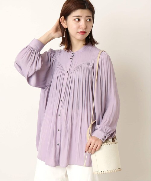 B.C STOCK(ベーセーストック)の「前開きサテンブラウス◆(トップス・グレー/フリー/在庫あり)」の3枚目の写真