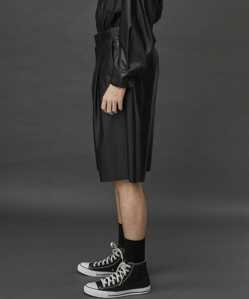 N.HOOLYWOOD(N.ハリウッド)の「LEATHER HALF PANTS(パンツ・メンズ・BLACK/BROWN・36/38)」の5枚目の写真