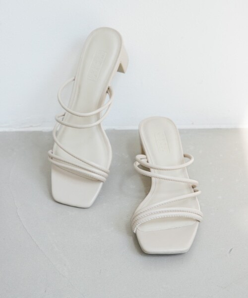 LOWRYS FARM(ローリーズファーム)の「ラインヒールサンダル(シューズ・オフ/ブラック/ゴールド/ブラウン/パープル)」の1枚目の写真