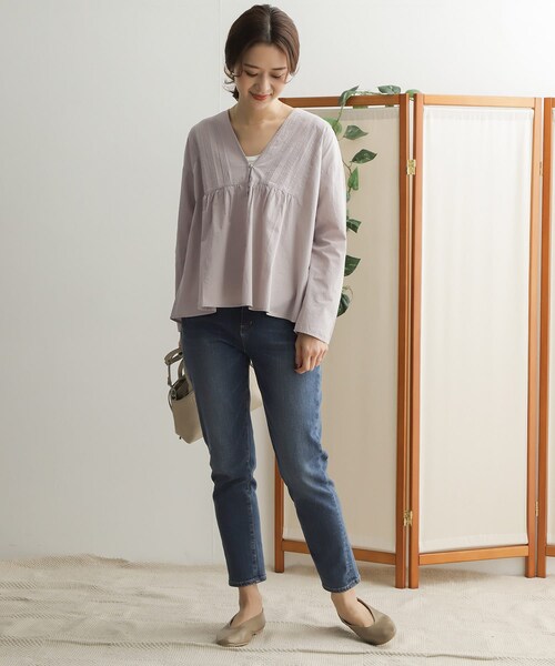 URBAN RESEARCH DOORS - 新品タグ付◆ピンタックVネックブラウス ブラック　DOORS URBAN RESEARCH DOORS - 新品タグ付◉ピンタックVネックブラウス