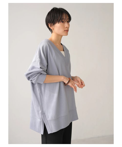 AMERICAN HOLIC(アメリカンホリック)の「Vネックドロップショルダー裏毛プルオーバー(トップス・アイボリー/オフホワイト/杢ライトグレー/ブルー/ネイビー・M/L)」の14枚目の写真