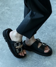 HARE（ハレ）の「ダブルバックルサンダル（）」 - WEAR