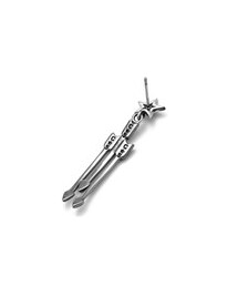 CODY SANDERSON（コディサンダーソン）の「Triple Arrow Star Earring