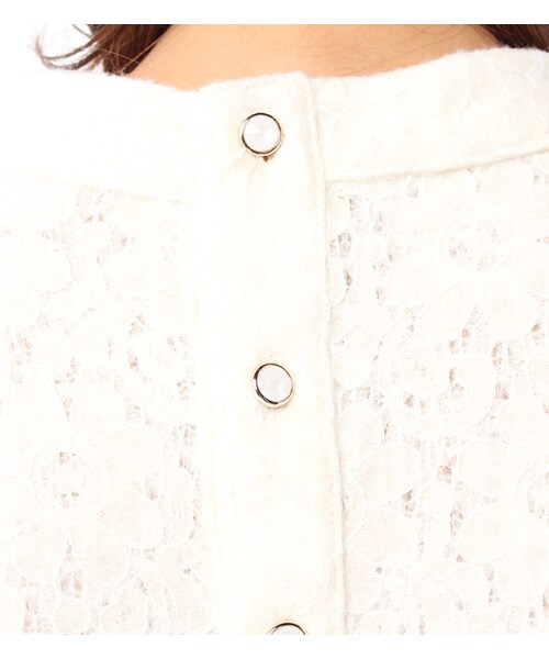 PAGEBOY(ページボーイ)の「起毛レース使いバックボタンカットソー(トップス・レディース・オフホワイト/ブラック/ネイビー)」の11枚目の写真