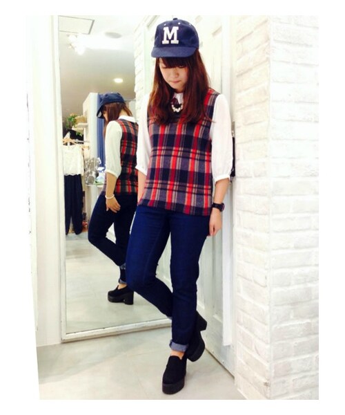 PAGEBOY(ページボーイ)の「柄×無地コンビ長袖プルオーバー(トップス・レディース・ホワイト系/チャコール系/ブラック系/レッド系/イエロー系/ネイビー系)」の17枚目の写真