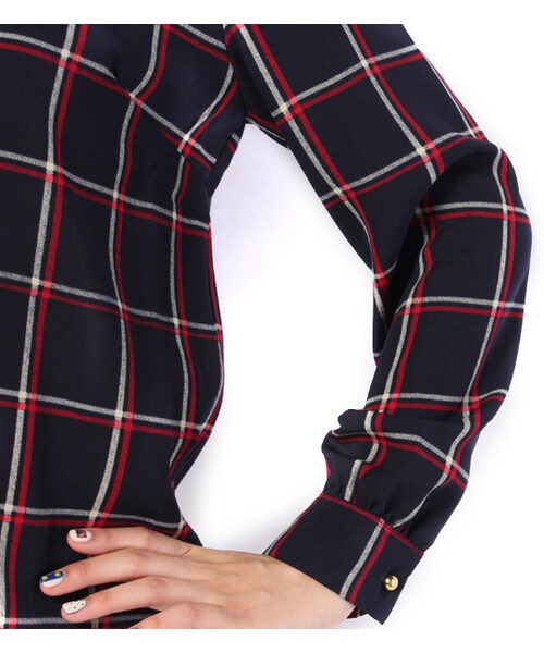 PAGEBOY(ページボーイ)の「柄×無地コンビ長袖プルオーバー(トップス・レディース・ホワイト系/チャコール系/ブラック系/レッド系/イエロー系/ネイビー系)」の12枚目の写真