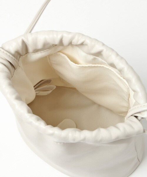 PAGEBOY（ページボーイ）の「【PAGEBOYLIM】レザーキンチャクバック【WEB先行予約アイテム】（バッグ・レディース・ブラック/オフホワイト・なし）」の15枚目の写真