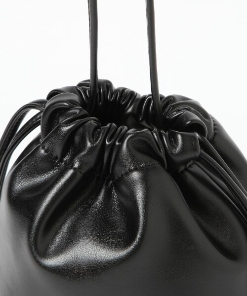 PAGEBOY（ページボーイ）の「【PAGEBOYLIM】レザーキンチャクバック【WEB先行予約アイテム】（バッグ・レディース・ブラック/オフホワイト・なし）」の9枚目の写真