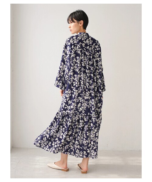 AMERICAN HOLIC（アメリカンホリック）の「サテンティアードワンピース（ワンピース/ドレス・サックスブルー/ネイビー・F）」の7枚目の写真