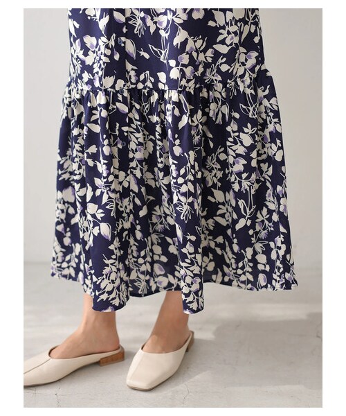 AMERICAN HOLIC（アメリカンホリック）の「サテンティアードワンピース（ワンピース/ドレス・サックスブルー/ネイビー・F）」の10枚目の写真