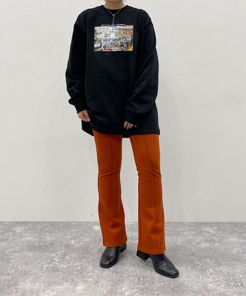 PAGEBOY（ページボーイ）の「ポンチフレアパンツ【WEB先行予約】（パンツ・オレンジ/ブルー）」の4枚目の写真