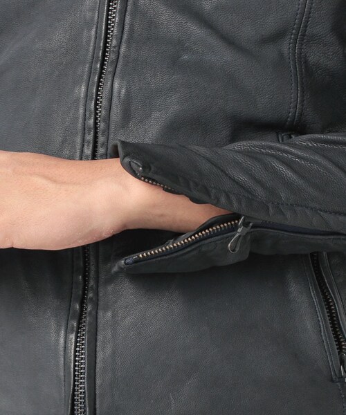 MORGAN HOMME（モルガンオム）の「オープンスタンドシングルレザー（984G47）（ジャケット/アウター・メンズ・ベージュ/ネイビー・M/L）」の8枚目の写真