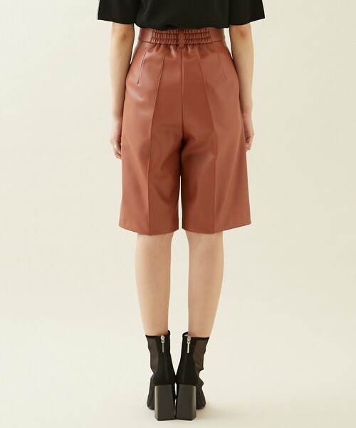 city(シティ)の「レザーコーティングショーツ(パンツ・レディース・BLACK/BROWN・1/2)」の8枚目の写真