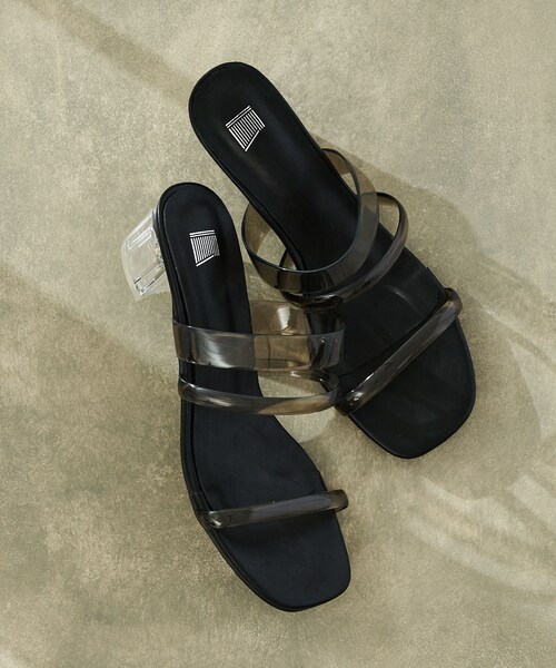 COLONY 2139(コロニートゥーワンスリーナイン)の「クリアヒールサンダル(サンダル・レディース・アイボリー/ブラック/ベージュ/ピスタチオ・23.5/24.5)」の2枚目の写真