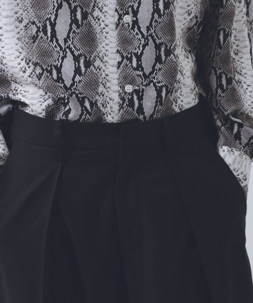 URBAN RESEARCH ID（アーバンリサーチ アイディー）の「URBAN RESEARCH iD WIDE TAPERED PANTS（その他・メンズ・GREEN/BLACK・M/L）」の7枚目の写真