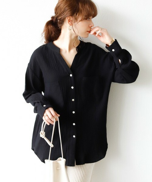 Auntie Rosa Holiday（アンティローザホリデー）の「キーネックダブルガーゼシャツ（シャツ/ブラウス・レディース・ホワイト/ブラック/ブラウン/グリーン/ブルー/パープル/イエロー・FREE）」の2枚目の写真