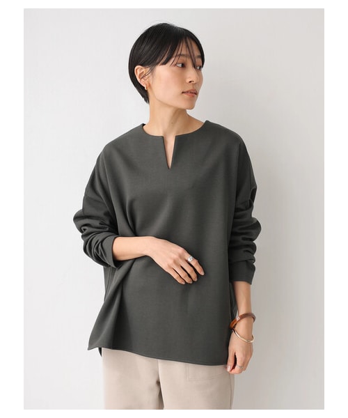 AMERICAN HOLIC（アメリカンホリック）の「キーネックポンチプルオーバー（トップス・アイボリー/チャコールグレー/ライトベージュ・F）」の10枚目の写真