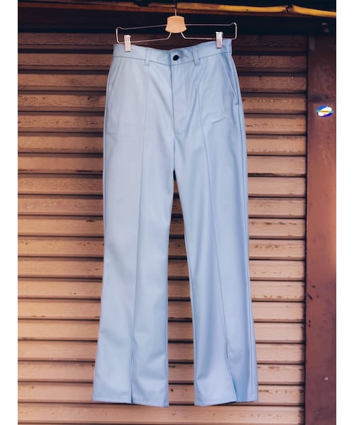 YohKi(ヨウキ)の「"Nisekawa" center slit fake leather flare pants (LIGHT BLUE)(その他パンツ・レディース・LIGHT BLUE・1/2/3)」の1枚目の写真