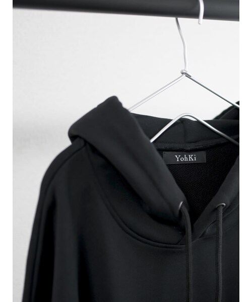 YohKi(ヨウキ)の「"Ghost" sleeve sweat hoodie (BLACK)(パーカー・レディース・BLACK・2/3)」の4枚目の写真