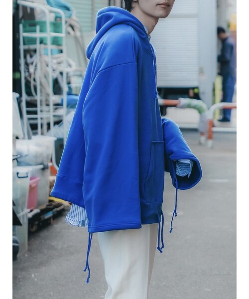 YohKi(ヨウキ)の「"Ghost" sleeve sweat hoodie (BLUE)(パーカー・レディース・BLUE・2/3)」の3枚目の写真