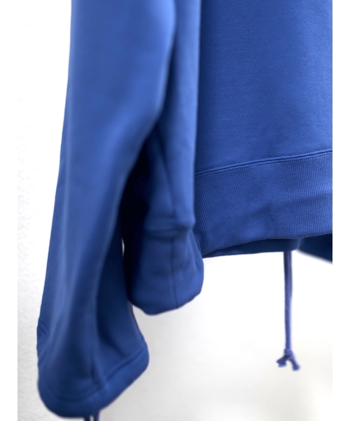 YohKi(ヨウキ)の「"Ghost" sleeve sweat hoodie (BLUE)(パーカー・レディース・BLUE・2/3)」の6枚目の写真