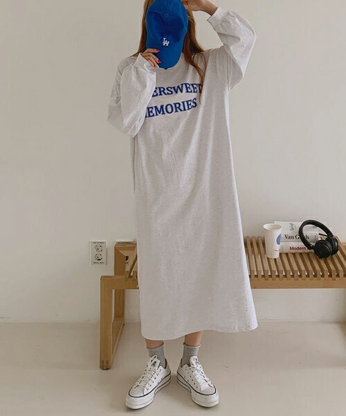 Dholic ディーホリック の Ontheriver レタリングスウェットワンピース ワンピース Wear