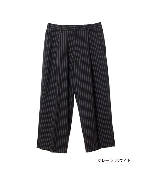 w closet（ダブルクローゼット）の「ストライプ7分丈ワイドクロップドタックパンツ（パンツ・レディース・グレー×ホワイト/ネイビー×レッド・FREE）」の2枚目の写真