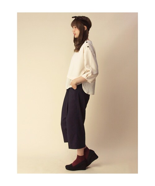 w closet（ダブルクローゼット）の「ストライプ7分丈ワイドクロップドタックパンツ（パンツ・レディース・グレー×ホワイト/ネイビー×レッド・FREE）」の4枚目の写真