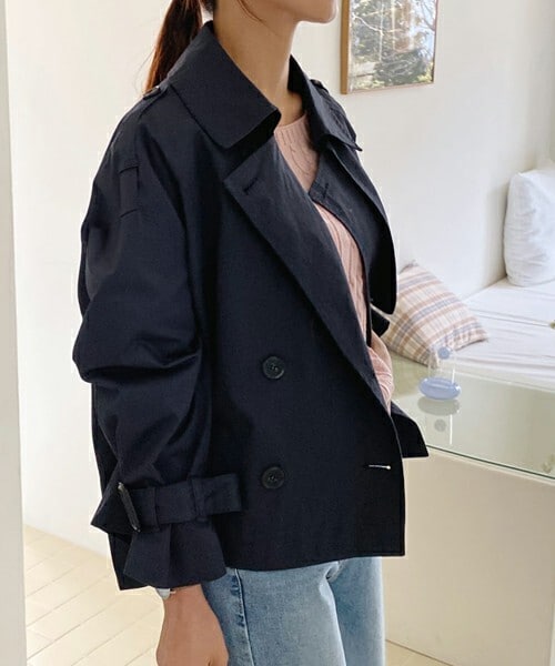 DHOLIC（ディーホリック）の「ガンフラハーフトレンチジャケット（トレンチコート・レディース・ベージュ/グリーン/ブルー/ライトベージュ・ONESIZE）」の3枚目の写真