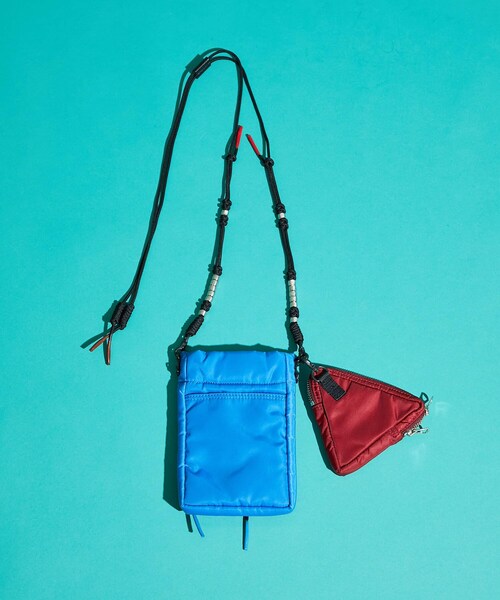 TOGA PULLA（トーガ　プルラ）の「ダブルミニバッグ TOGA×PORTERTC11-AG503（バッグ・レディース・BLACK/BEIGE/KHAKI/BLUE・メイン/サブ）」の4枚目の写真