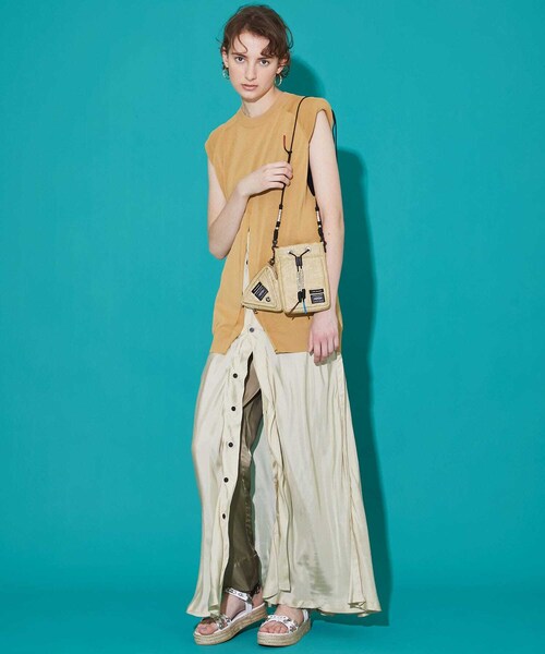 TOGA PULLA（トーガ　プルラ）の「ダブルミニバッグ TOGA×PORTERTC11-AG503（バッグ・レディース・BLACK/BEIGE/KHAKI/BLUE・メイン/サブ）」の15枚目の写真