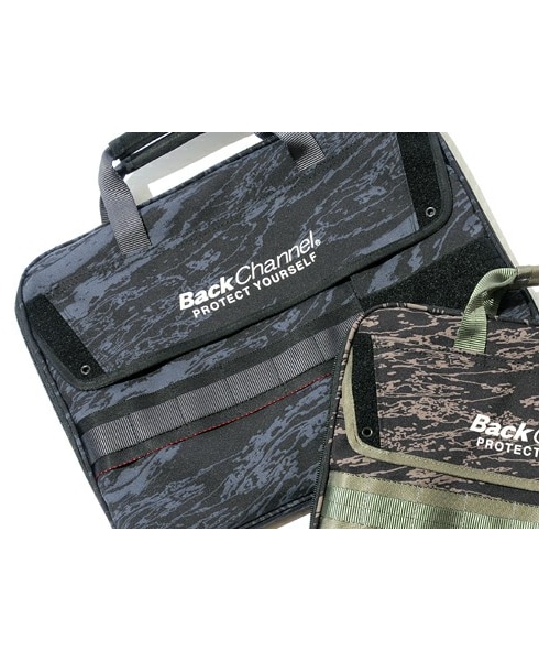 Back Channel(バックチャンネル)の「BACK CHANNEL×BULLET PC CASE(アクセサリー・メンズ・BEIGE CAMO/GREY CAMO・13inch / 15inch)」の2枚目の写真