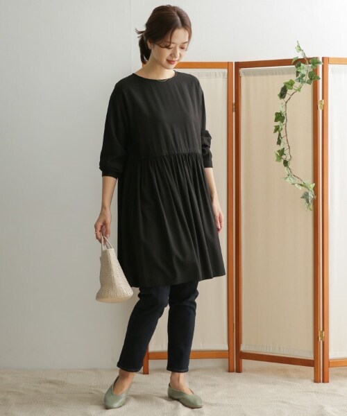 URBAN RESEARCH DOORS(アーバンリサーチドアーズ)の「腰部碎褶中長版洋裝(ワンピース/ドレス・レディース・淺膚色/黑色・one)」の11枚目の写真