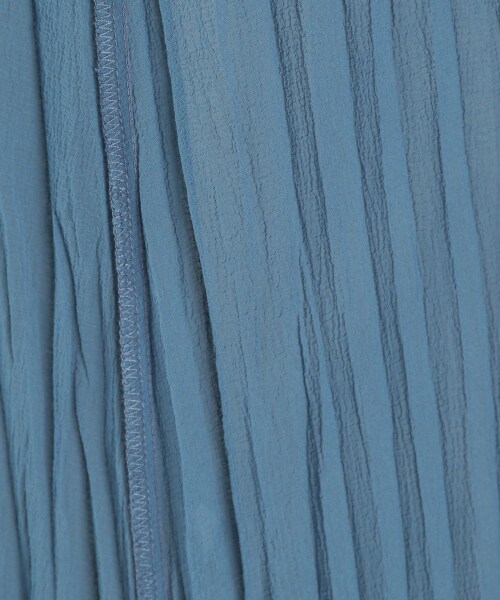 LOWRYS FARM（ローリーズファーム）の「シアープリーツキャミワンピ（ワンピース/ドレス・アイボリー/ブラック/グリーン/ブルー）」の14枚目の写真