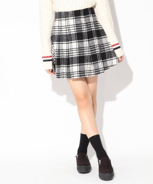 repipi armario（レピピ アルマリオ）の「シャギーチェックスカート（スカート・レディース・ホワイト/イエロー/ブルー・ＸＳ/Ｓ/Ｍ）」の4枚目の写真