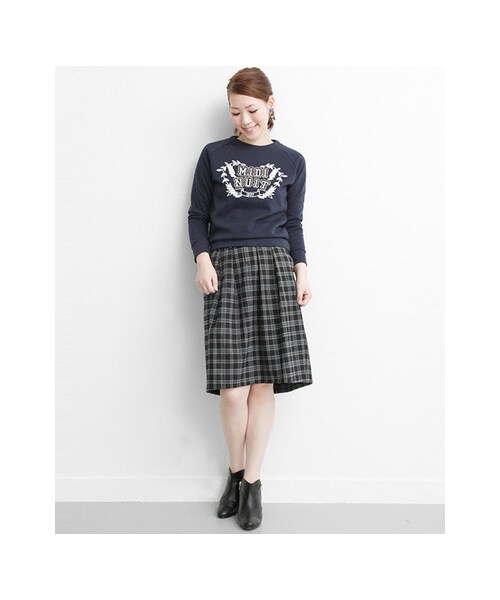URBAN RESEARCH ROSSO WOMEN(アーバンリサーチ ロッソ)の「刺繍+ビジュープルオーバー(トップス・レディース・OFF WHITE/GRAY/NAVY・FREE)」の5枚目の写真
